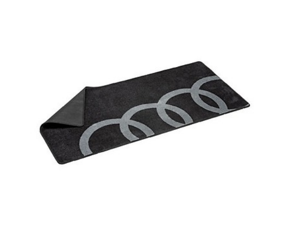 Original Audi Garagenteppich mit Audi Ringen