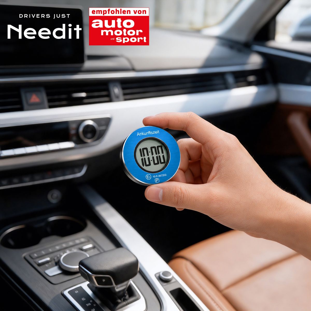 Needit ParkOne mit gebürsteter Aluminium-Front in Blau