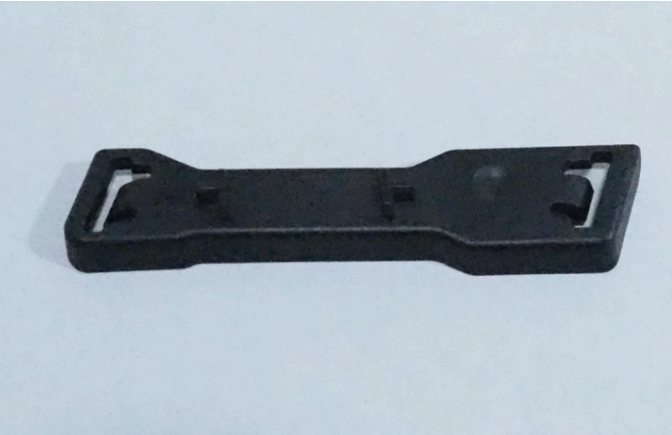 Original Audi RS3 Befestigungselement für Schriftzug am Kühlergrill 8V5853755